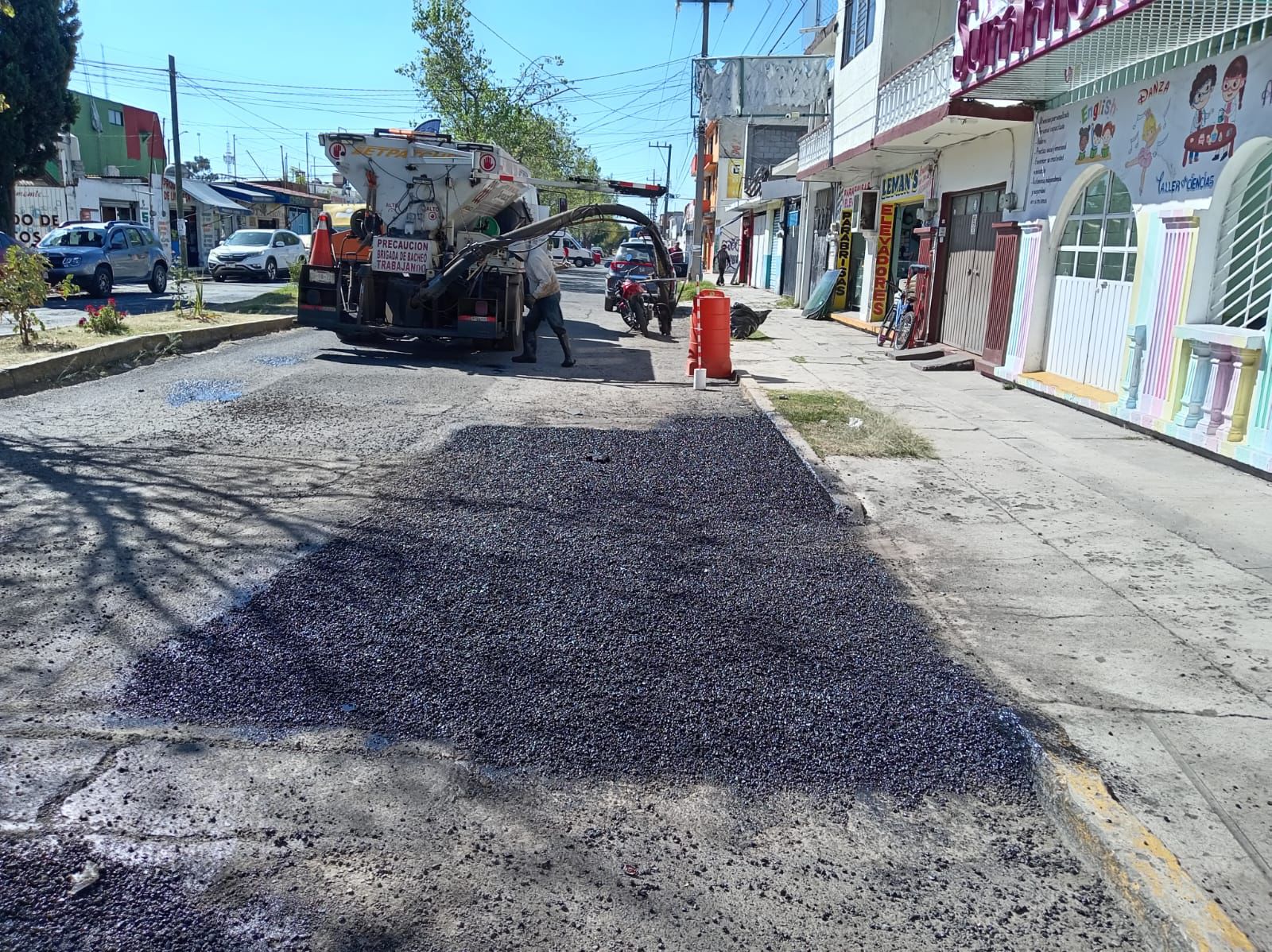 Avanza el bacheo en Apizaco bajo el trabajo permanente de Javier Rivera Bonilla